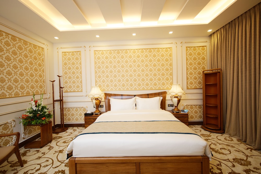 PRESIDENTIAL, SUITE, MULTIPLE BEDS