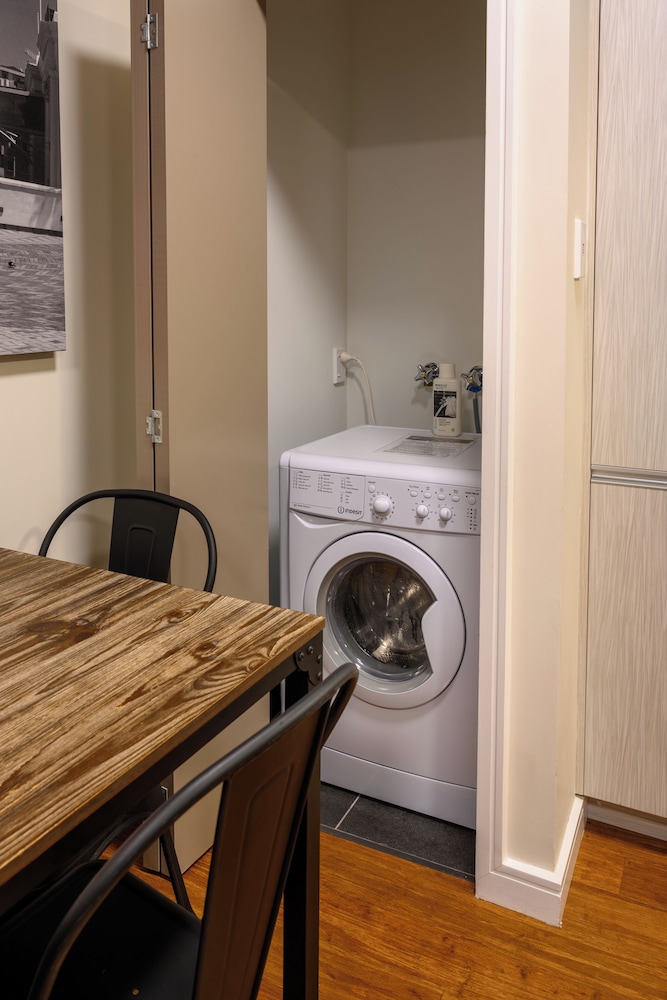 Boulcott Suites 61/70