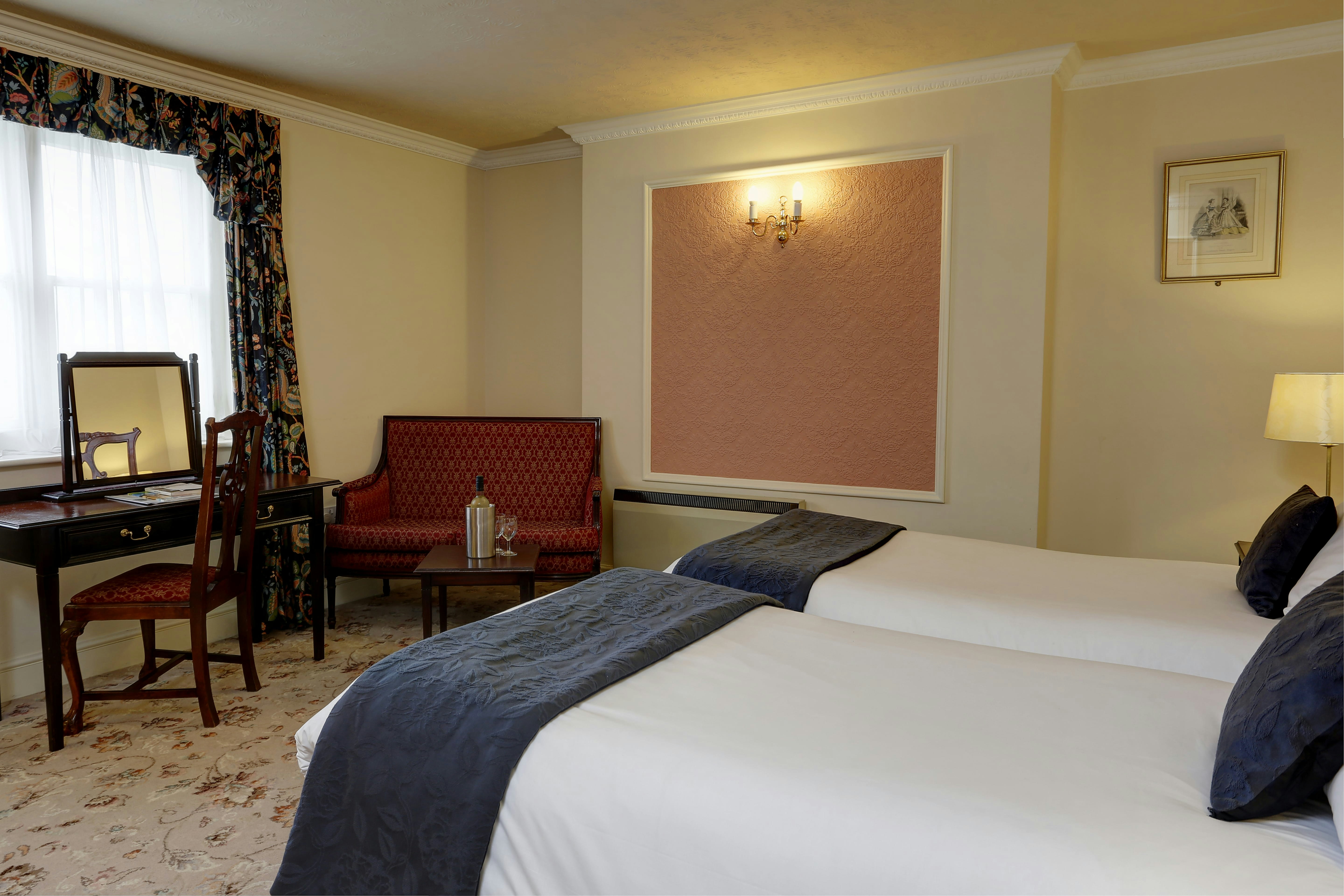 ROYAL VICTORIA HOTEL 4/8