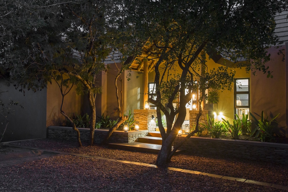 Moya Safari Villa 29/38