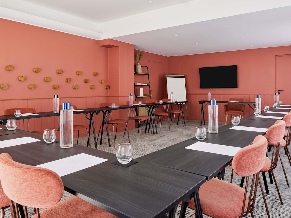 Mercure St Raphael Centre Plage 37/49