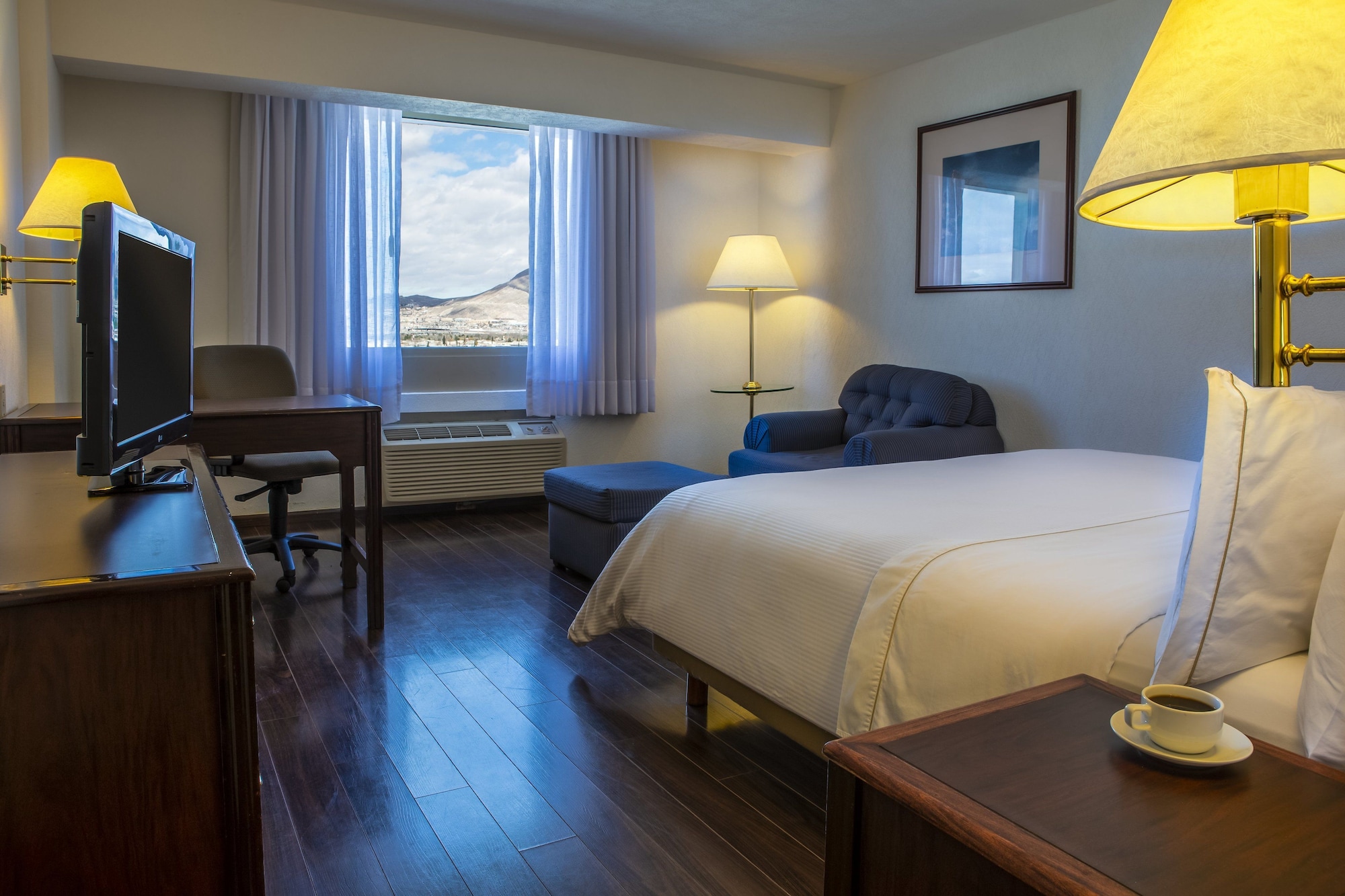 Master, Junior Suite, King Bed، Fiesta Inn Ciudad Juarez 2/3