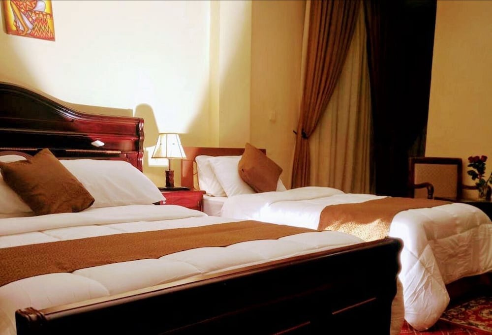 ECONOMY, TWIN BEDS