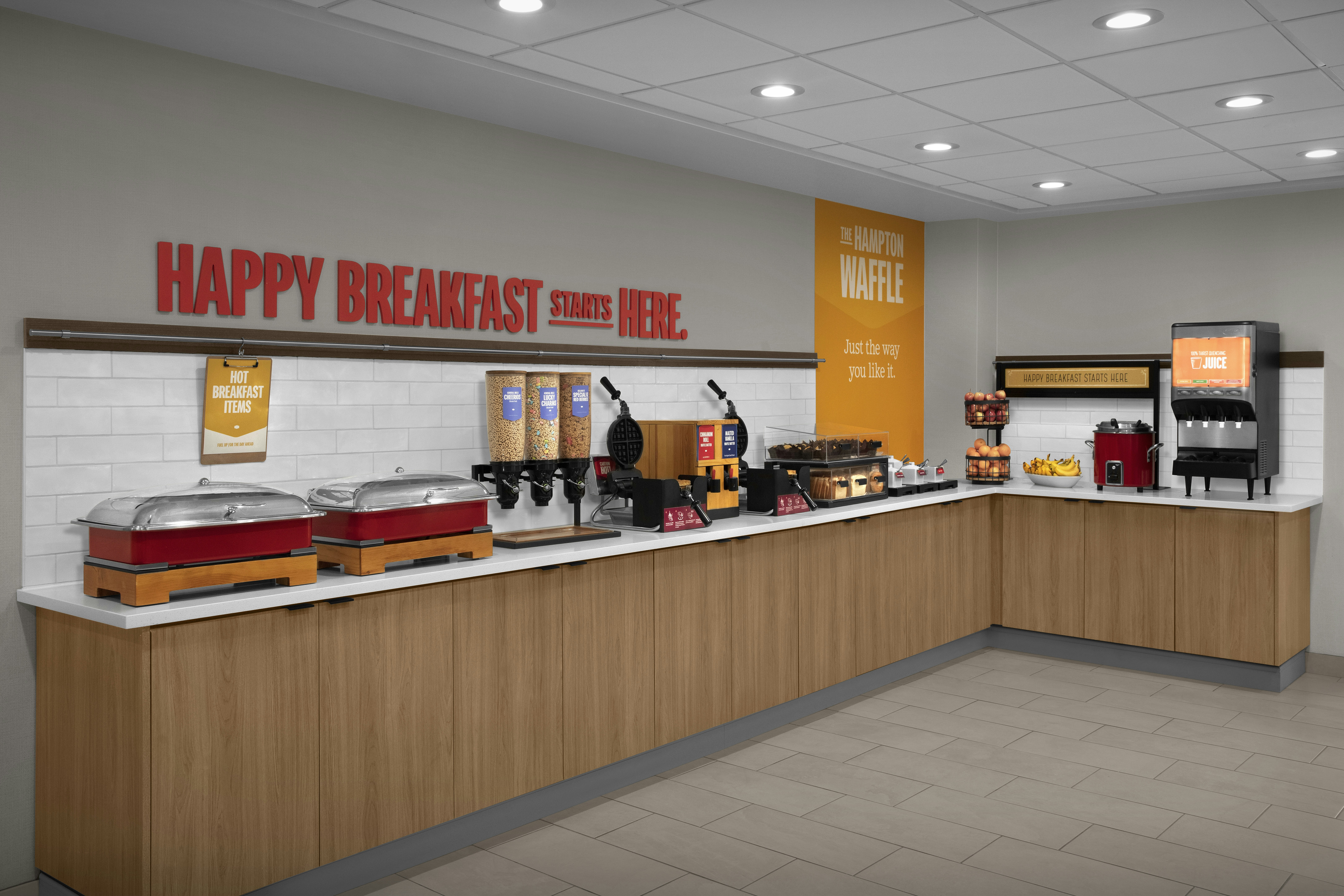 Hampton Inn And Suites Phoenix Glendale Westgate Az 16/65