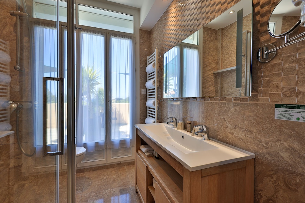 Hotel Provencal 42/50