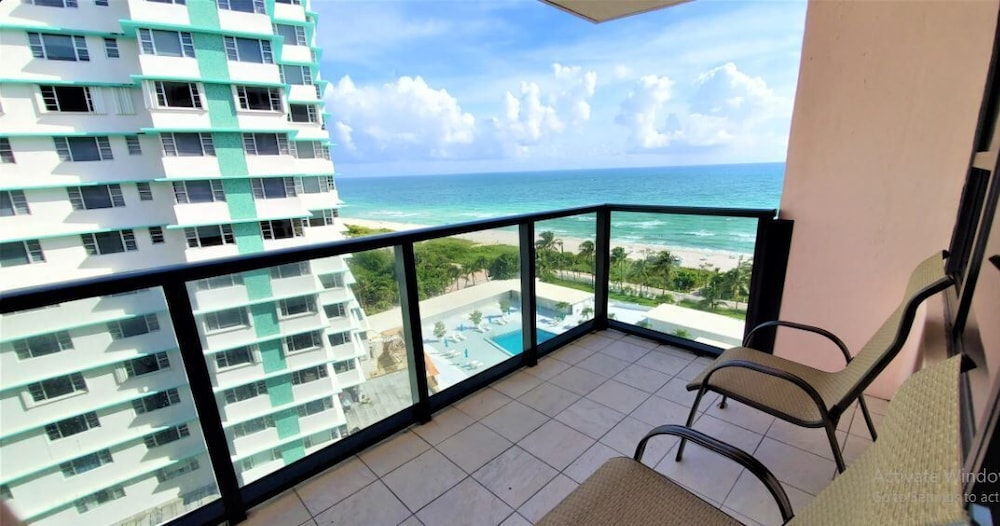 The Alexander All Suite Oceanfront Resort photo5