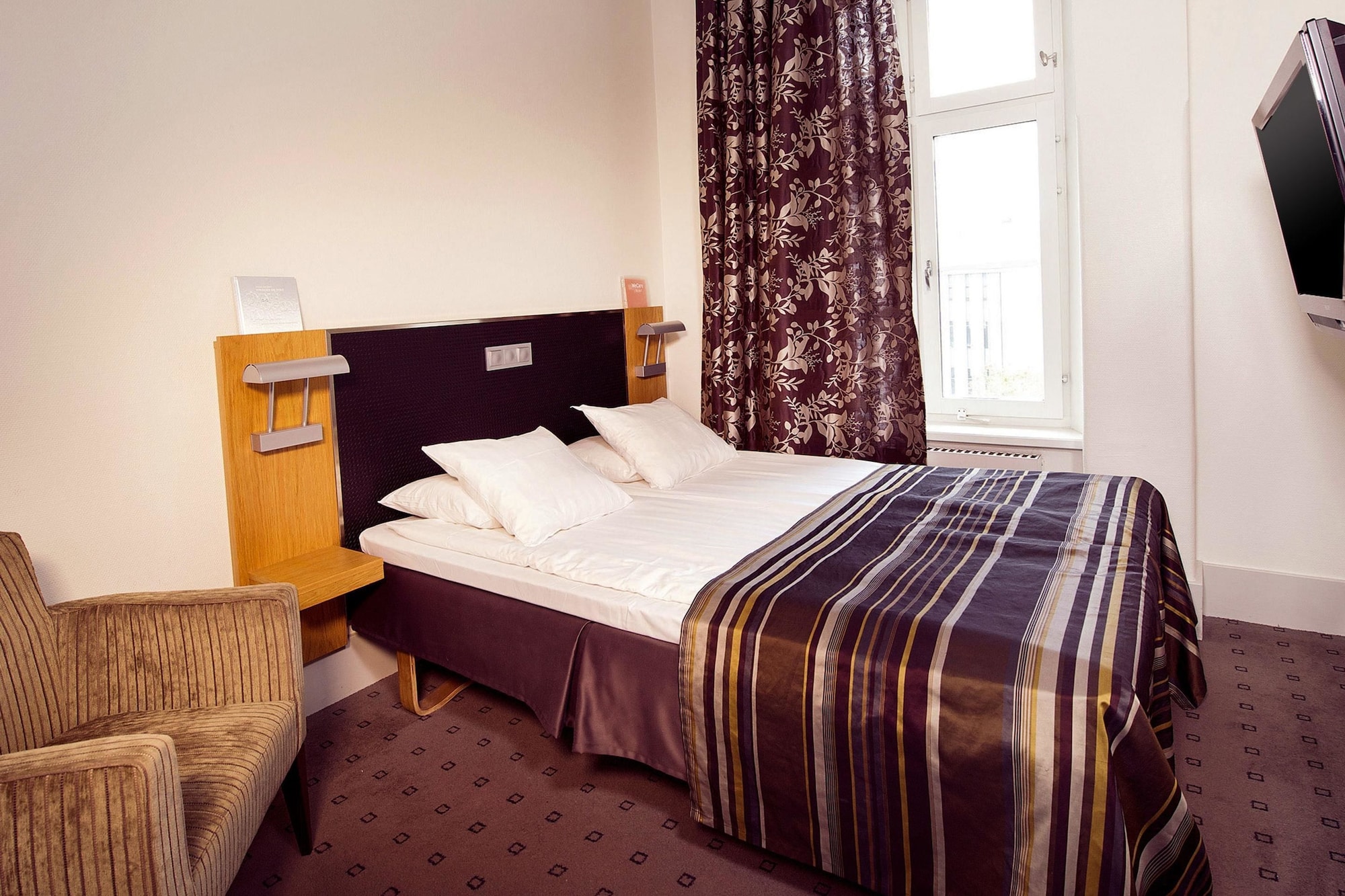 Compact, Double Bed