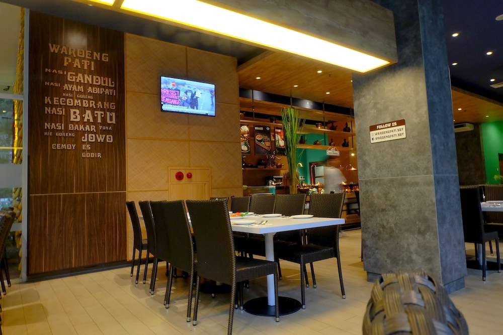 Deka Hotel Surabaya HR Muhammad 30/50