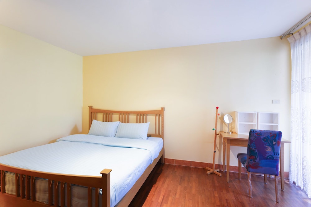 Baan San Dao Service Apartment 8/50