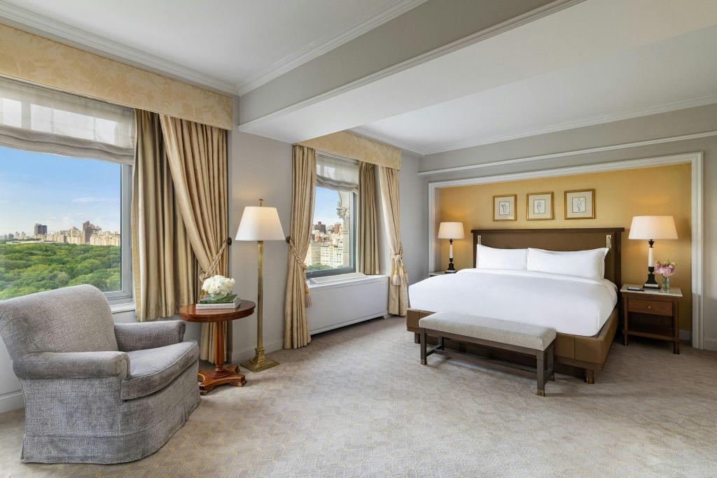 1 Bedroom, Signature, Central, Park, Suite, King Bed, Sofa, Club Lounge Access
