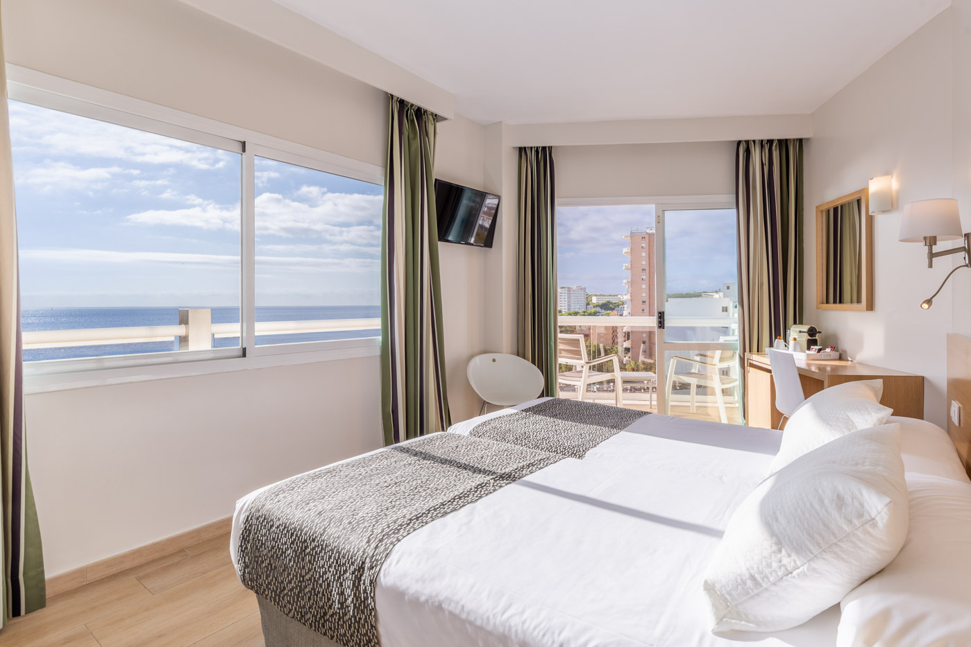 Samos Hotel 13/50