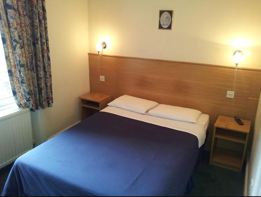 West Cromwell Hotel 30/60