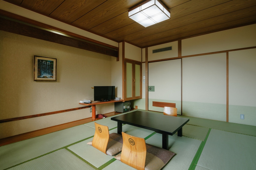 Kirishima Hotel 30/50