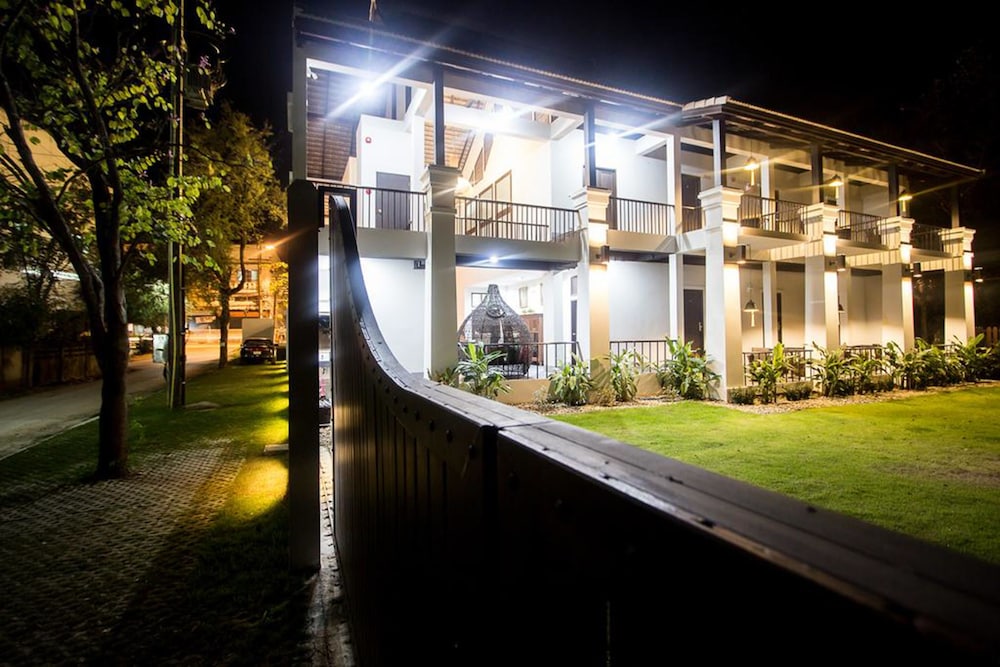 Jamadevi Hotel 82/91
