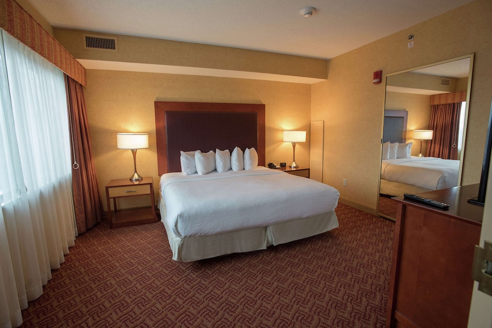 Embassy Suites by Hilton Charlotte Concord Golf Resort & Spa 16/74