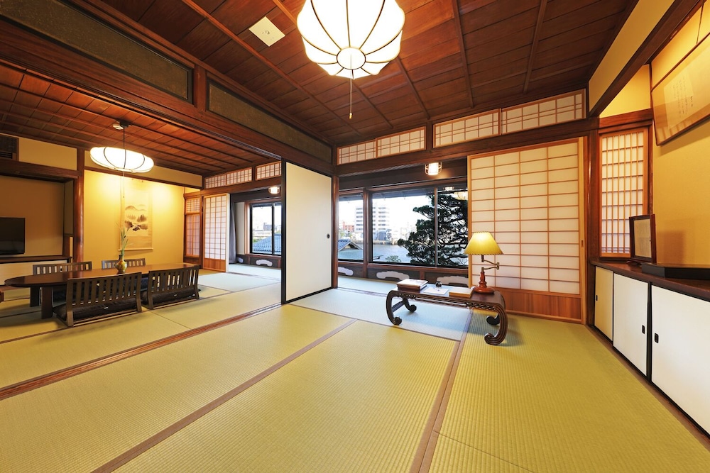 Minamikan 25/33