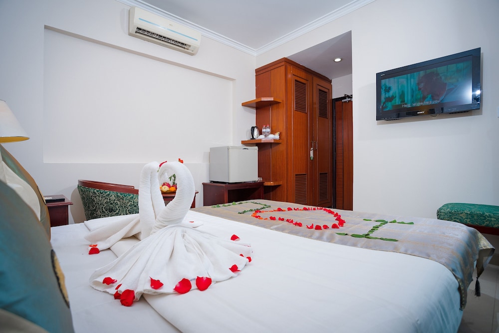 Silver Mounts Hotel 36/69
