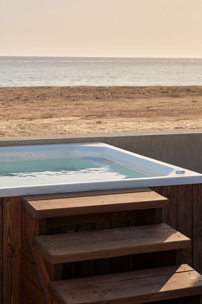 True Beach Resort 54/58