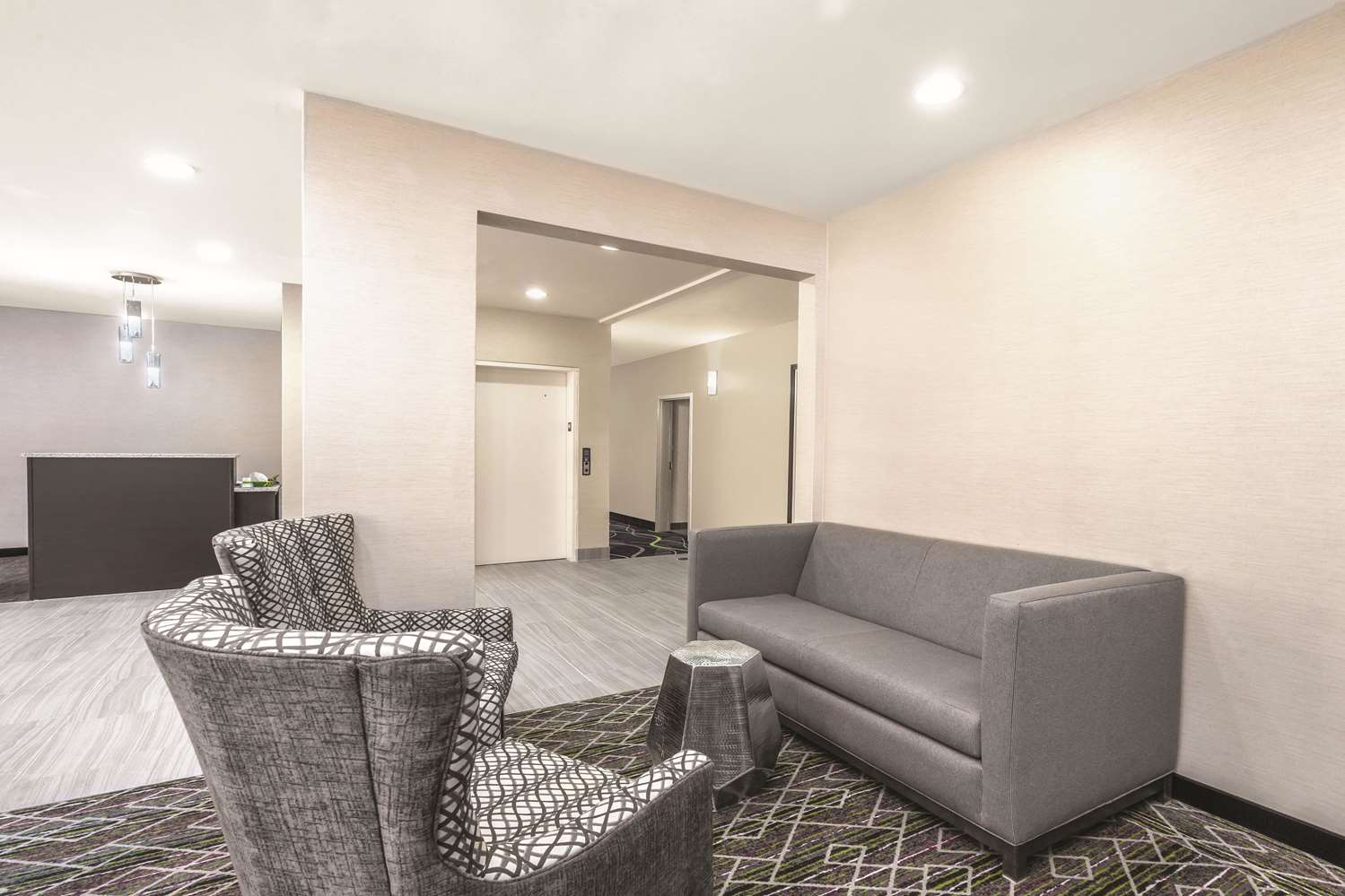 La Quinta Inn And Suites By Wyndham Rome 11/16