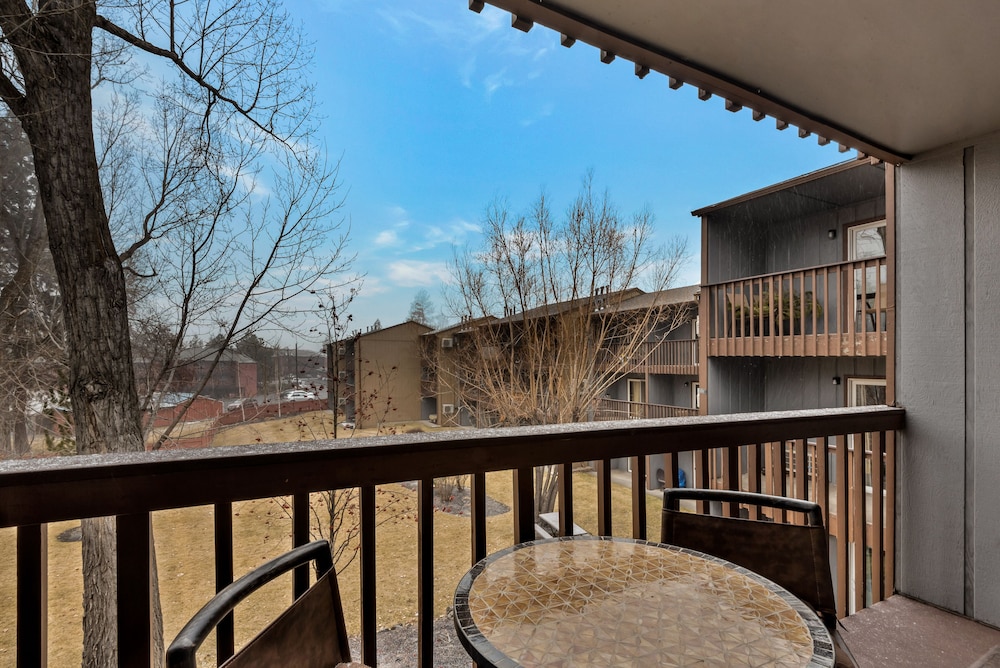 Bend Riverside Inn &amp; Suites 46/51