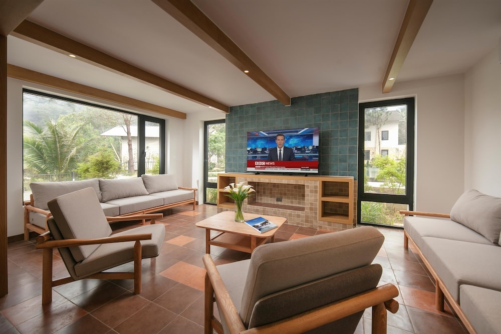Rivana Retreat 28/46