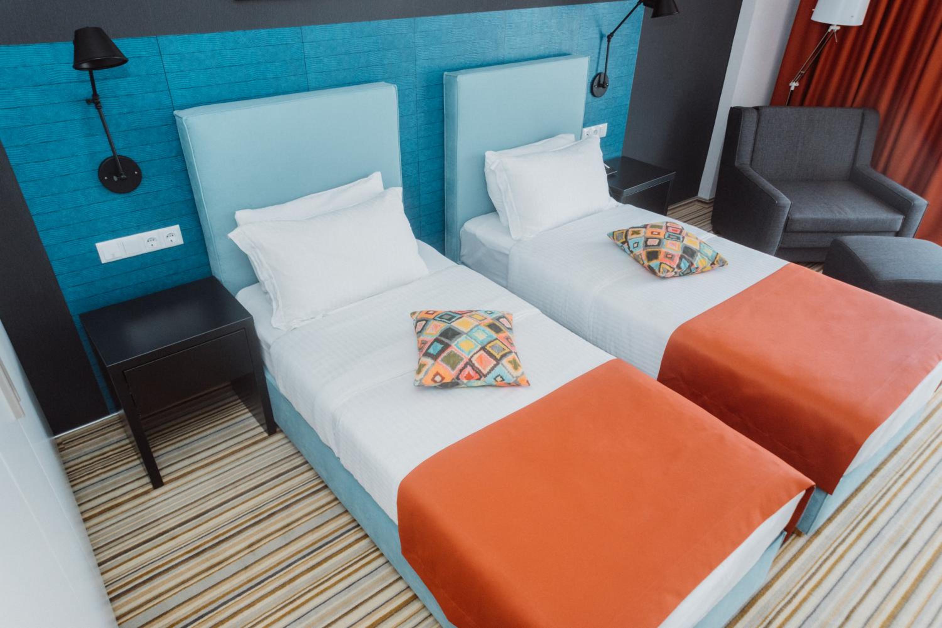 غرفة ديلوكس ثلاثية بإطلالة على البحر، Tangerine Apart Hotel Batumi 2/10