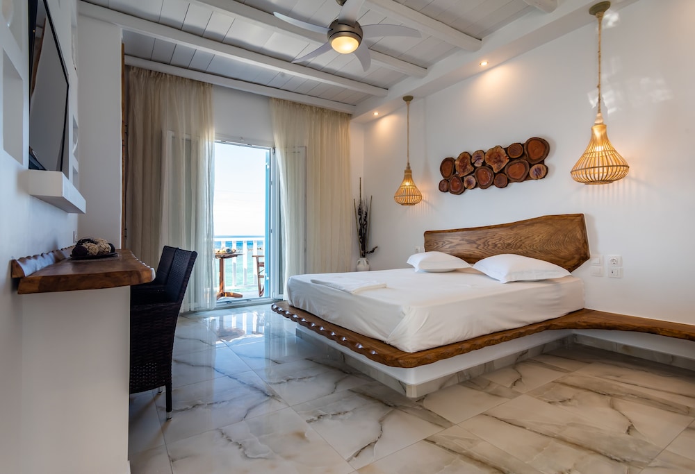 Niki Savvas Studios And Suites 24/73