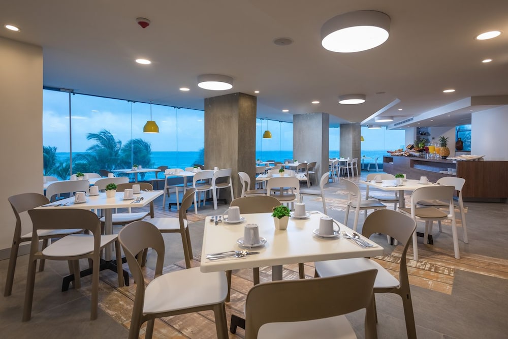 Hotel Calypso Beach 38/43
