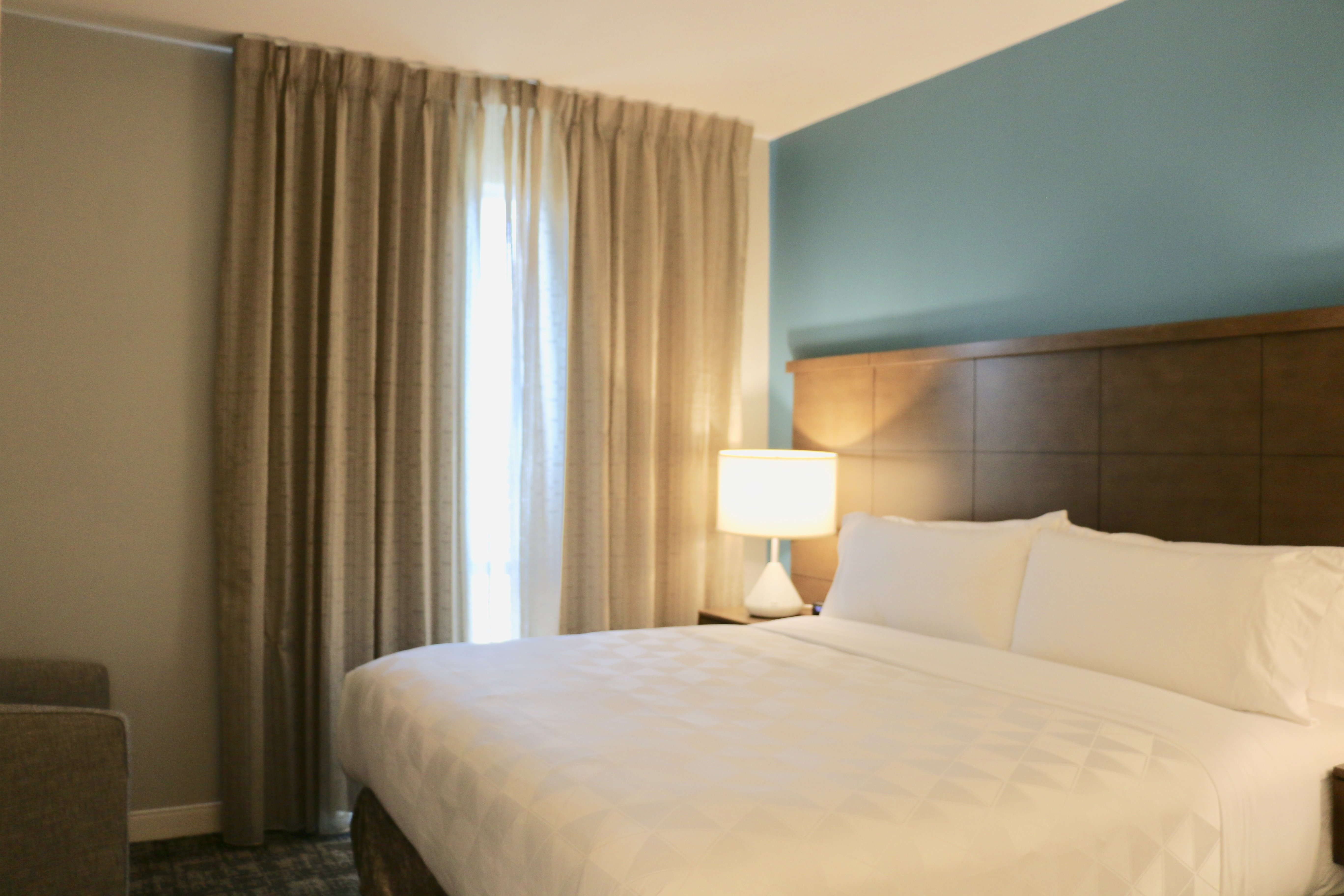 Staybridge Suites Long Beach Airport 13/50