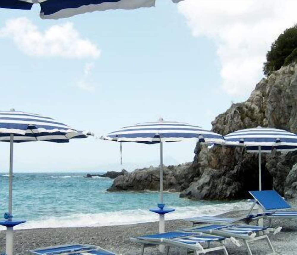 Hotel Martino 24/36