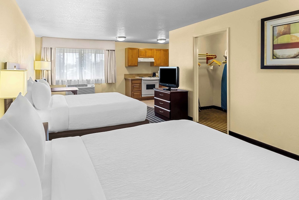Quality Inn & Suites Vancouver - Hazel Dell 7/59