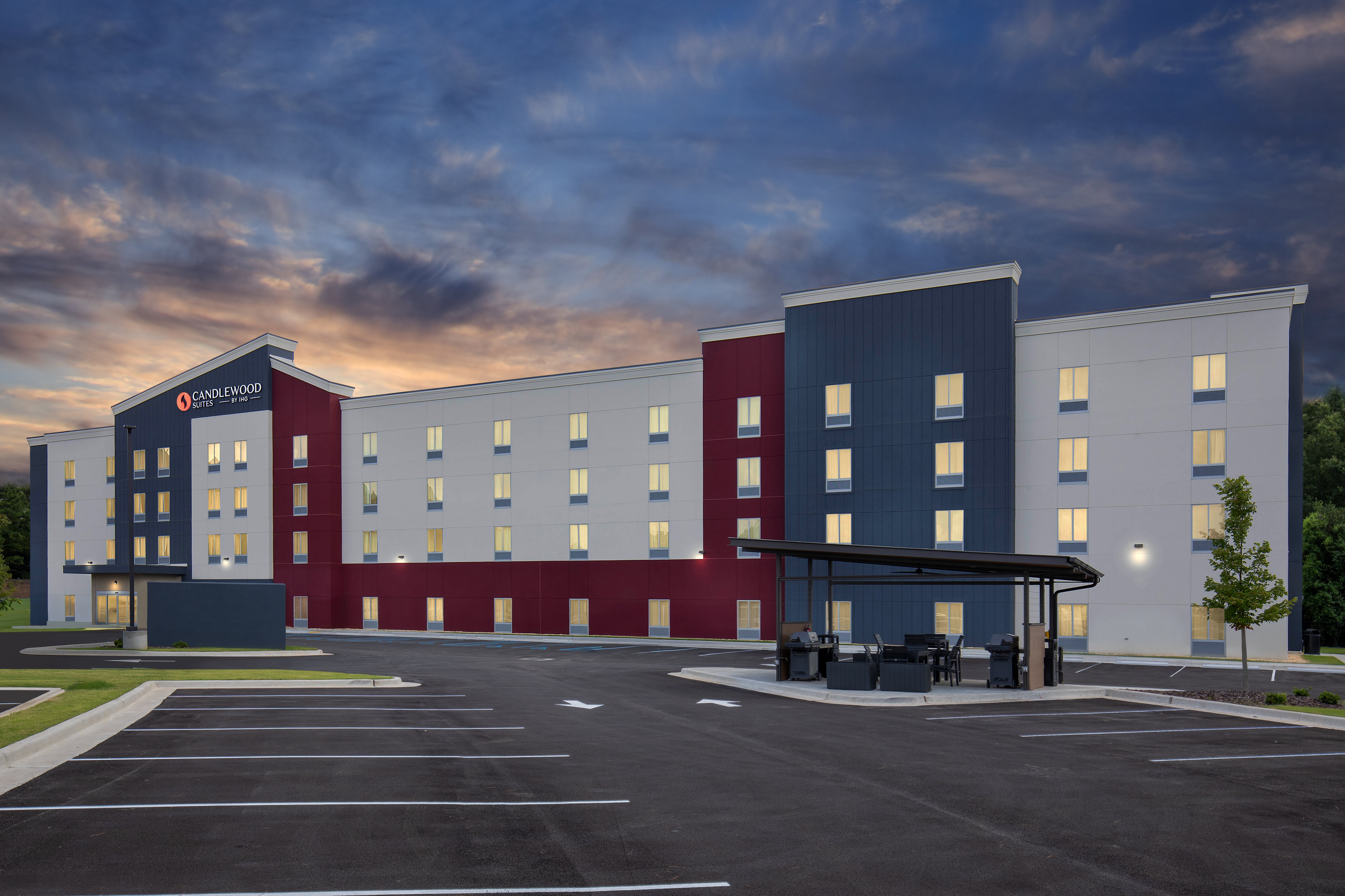 Sonesta Simply Suites Huntsville Research Park 49/52