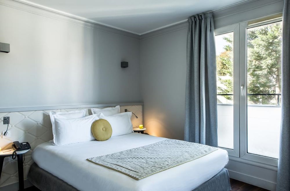 Atrium Suresnes Hotel 9/61