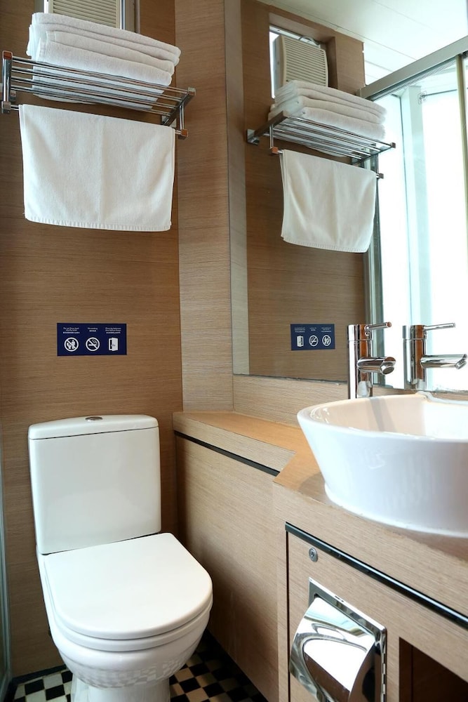 Bluejay Residences 38/40