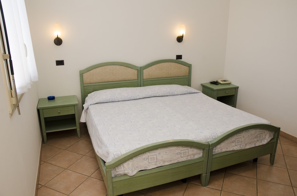 Albergo Bar Cenni 14/48