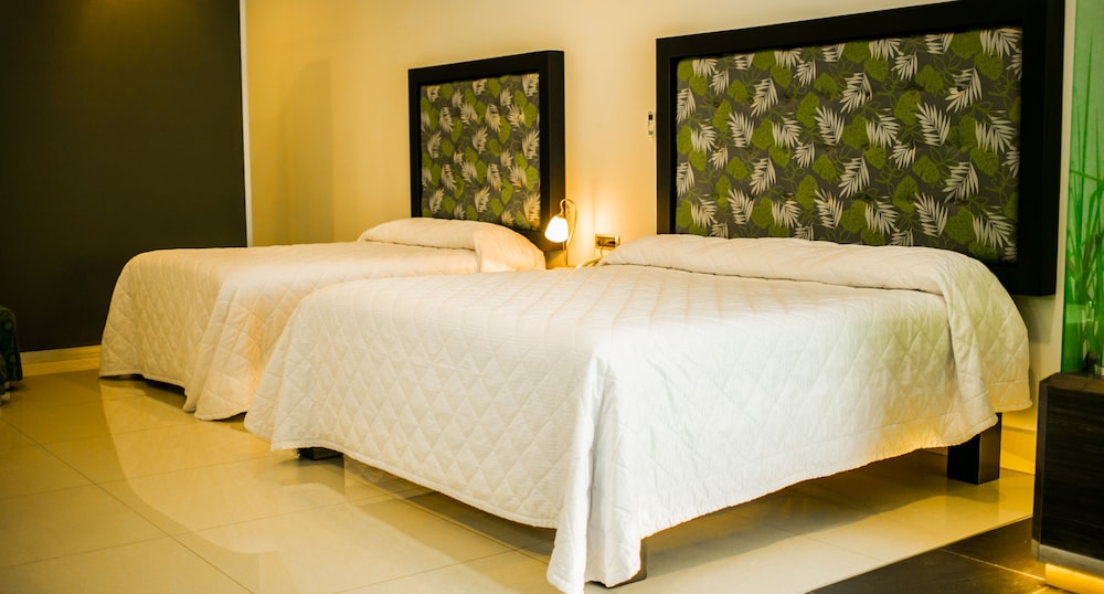 Master, Suite, 2 Double Beds
