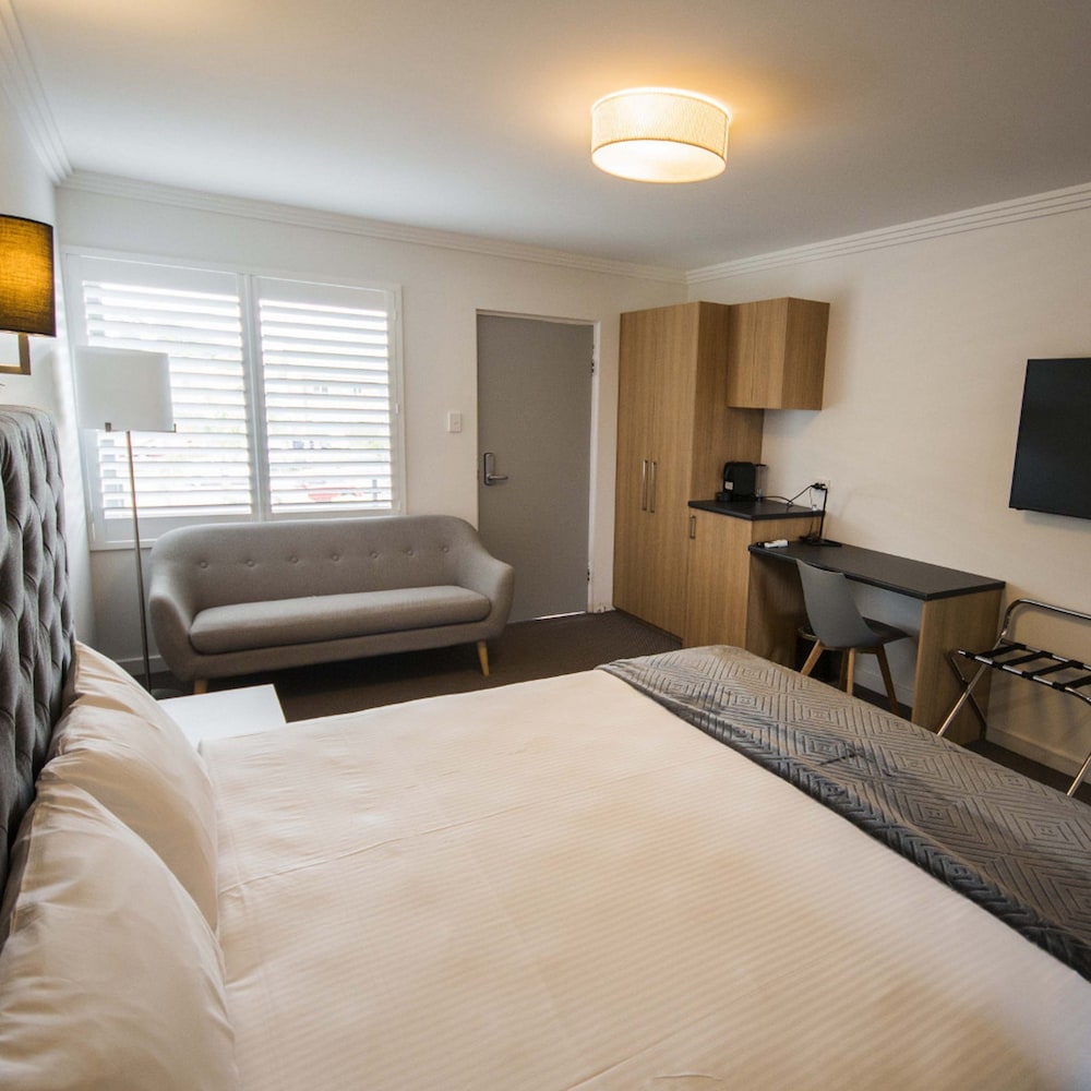 Quays Hotel 24/45