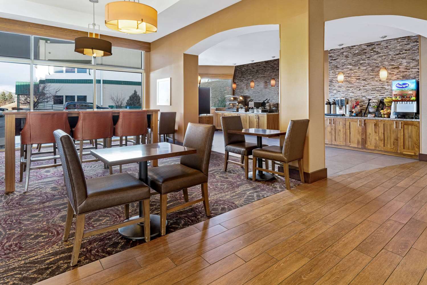 restaurant cafeteria