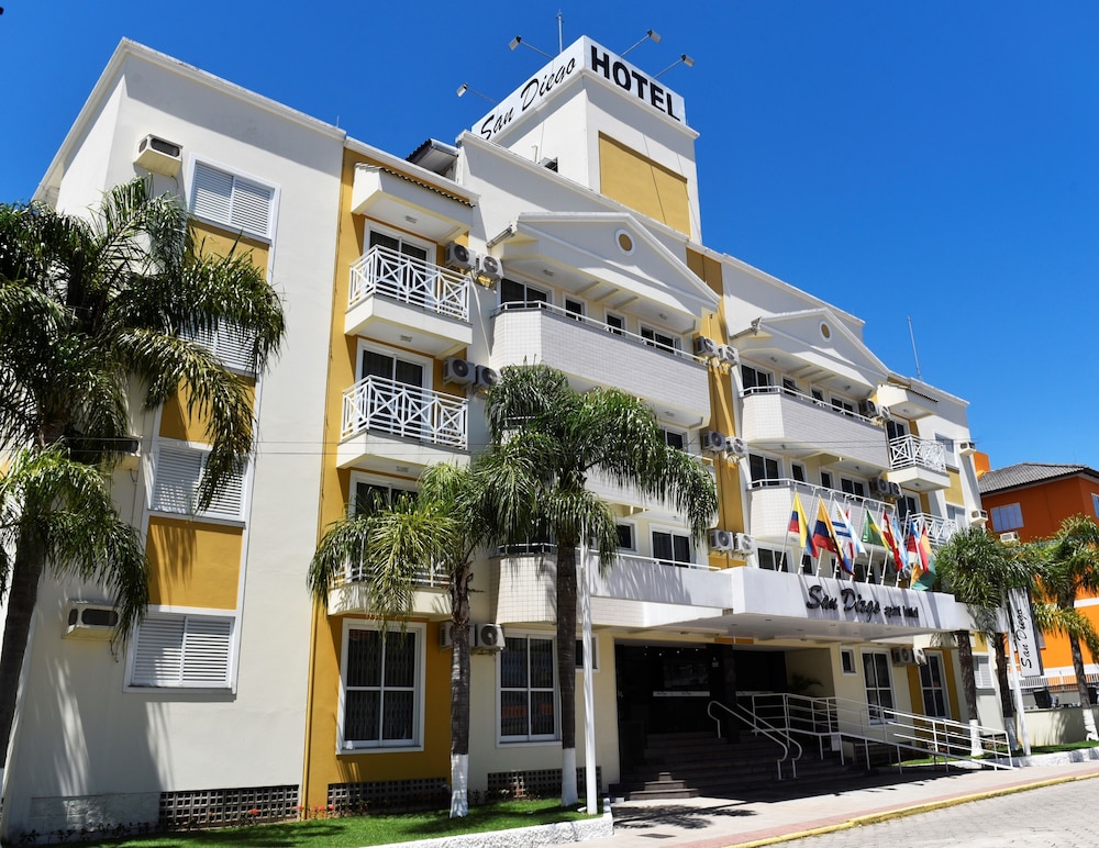 San Diego Apart Hotel 3/48