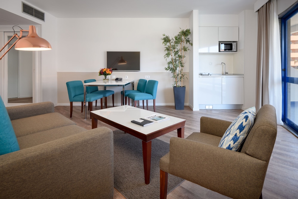 Pestana Cascais Ocean and Conference Aparthotel 37/56
