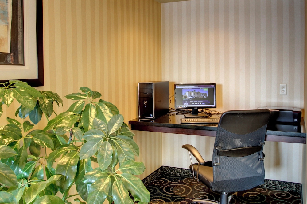 Cobblestone Inn & Suites - Carrington 56/67