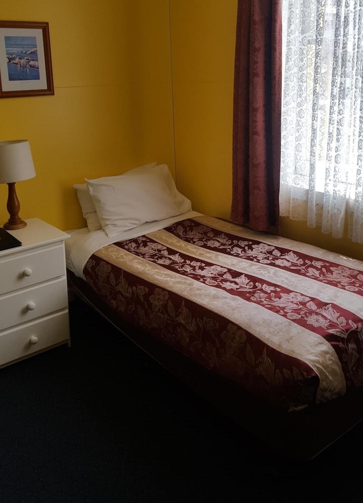 Stanley Hotel And Stanley Village Apartments 18/50