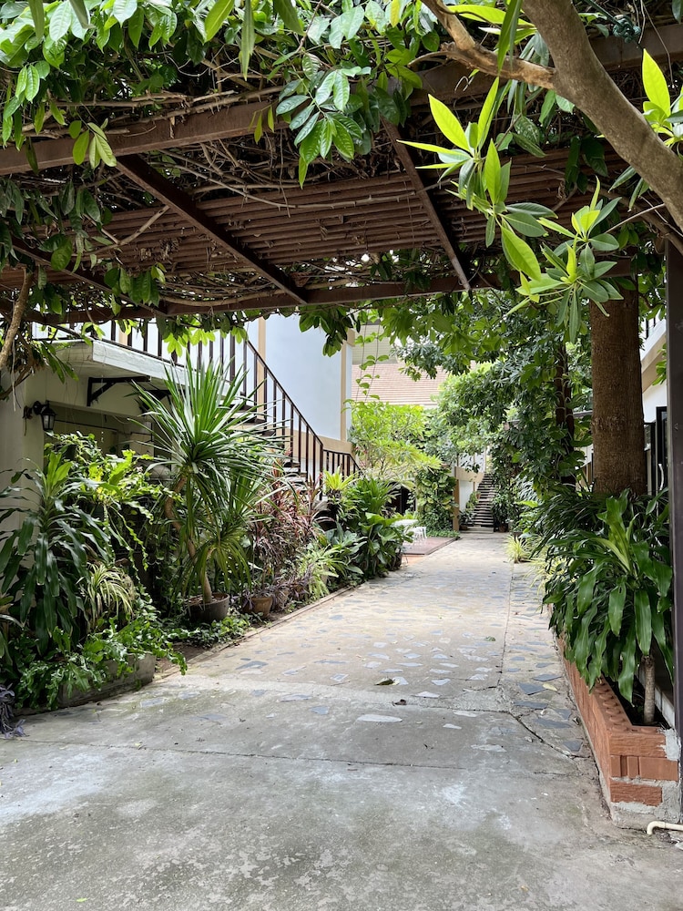 Hotel La Villa Khon Kaen 64/72