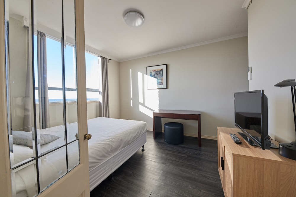 Little Coogee Hotel 31/65