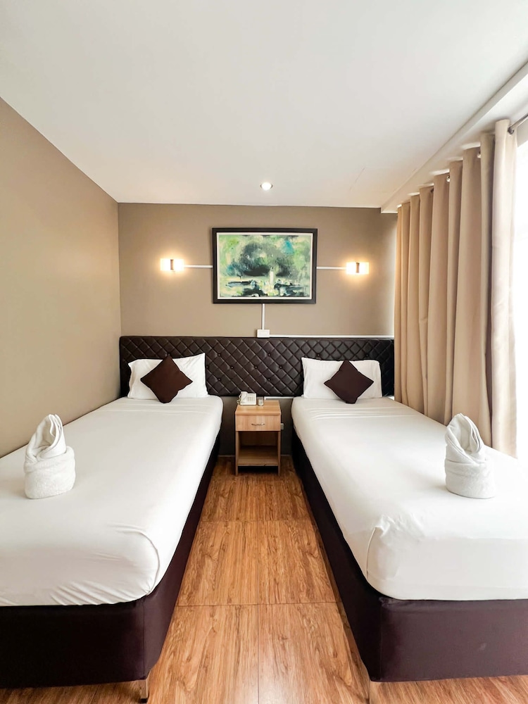 Cebu Capitol Central Hotel and Suites powered by Cocotel 19/55