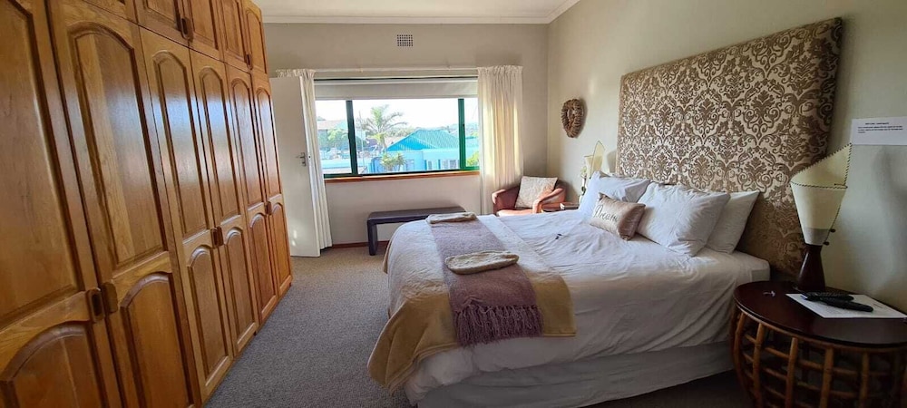 Sandra's Guest House 16/55