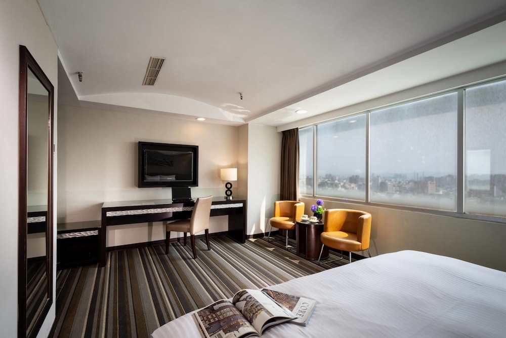 Yoyo Hotel 20/24