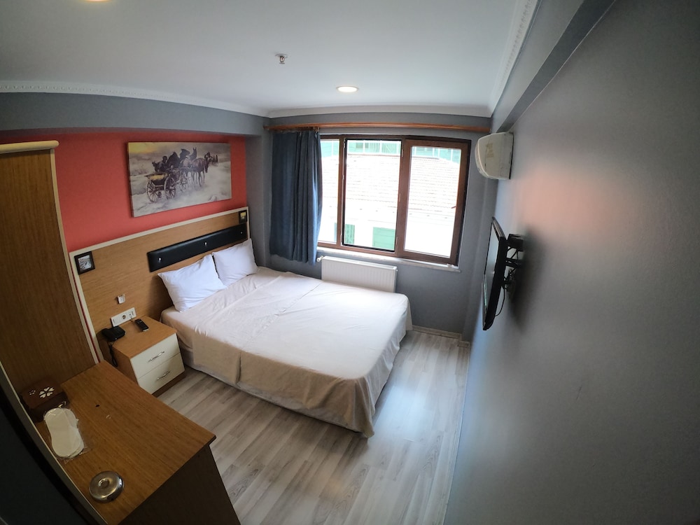 Naila Hotel 23/69