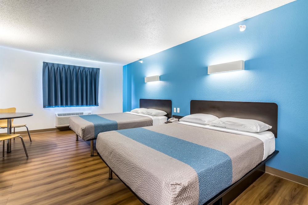 Motel6 Indianapolis, IN - Southport 18/45