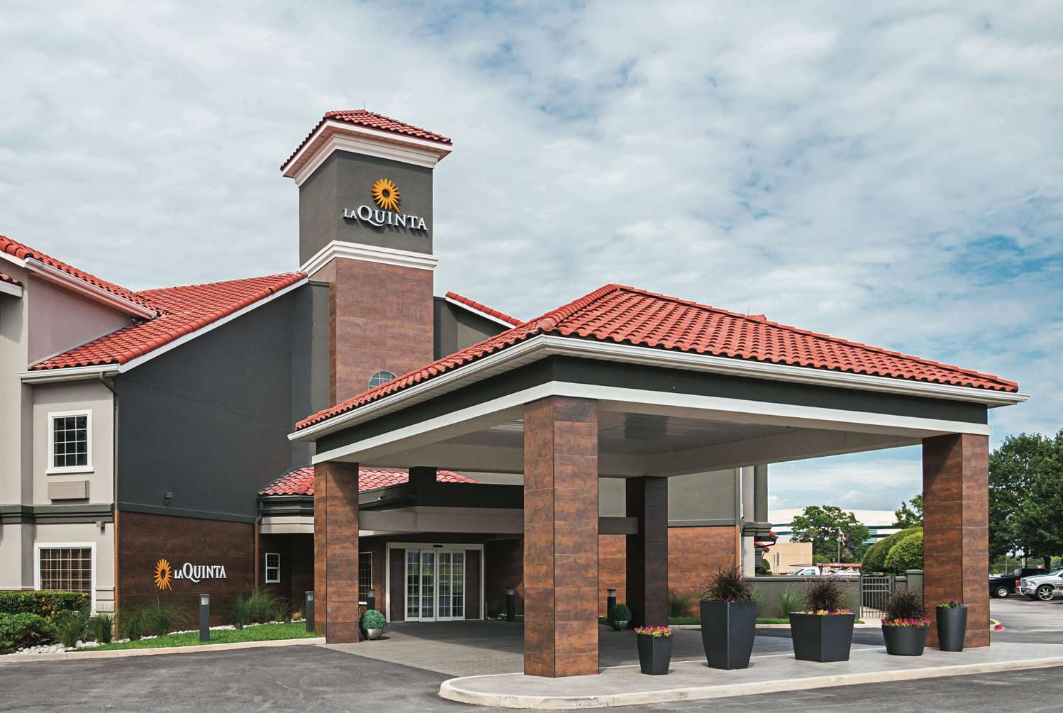 La Quinta Inn & Suites by Wyndham Fort Worth North 8/45